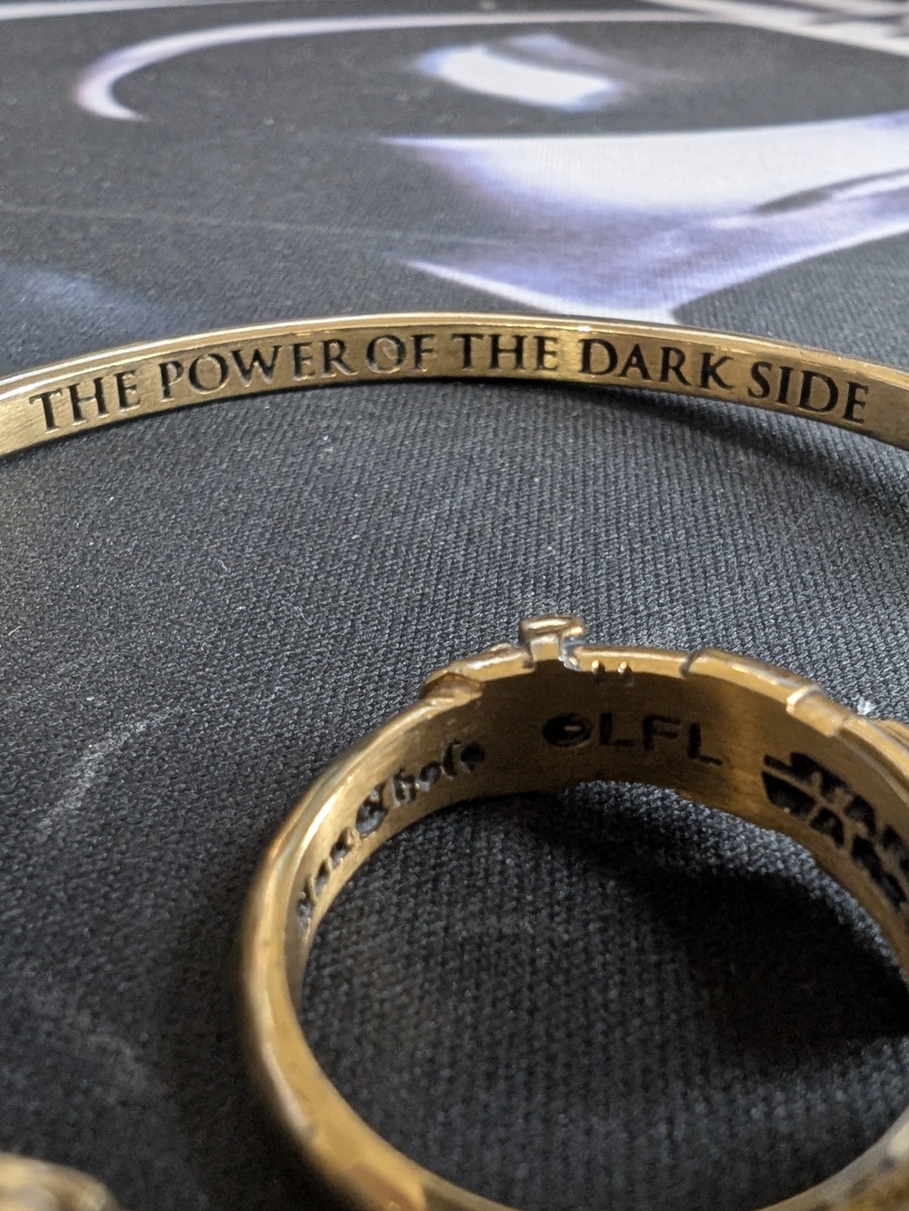 Star Wars X Han Cholo Dark Side Gold Tone Bangle and Matching Ring Set - Picture 3 of 9